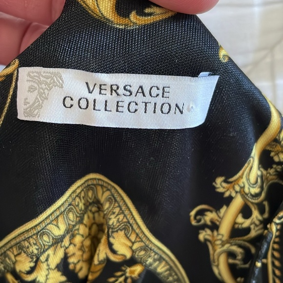 RARE- Versace Medusa 95 Sleeveless Top - Picture 3 of 10